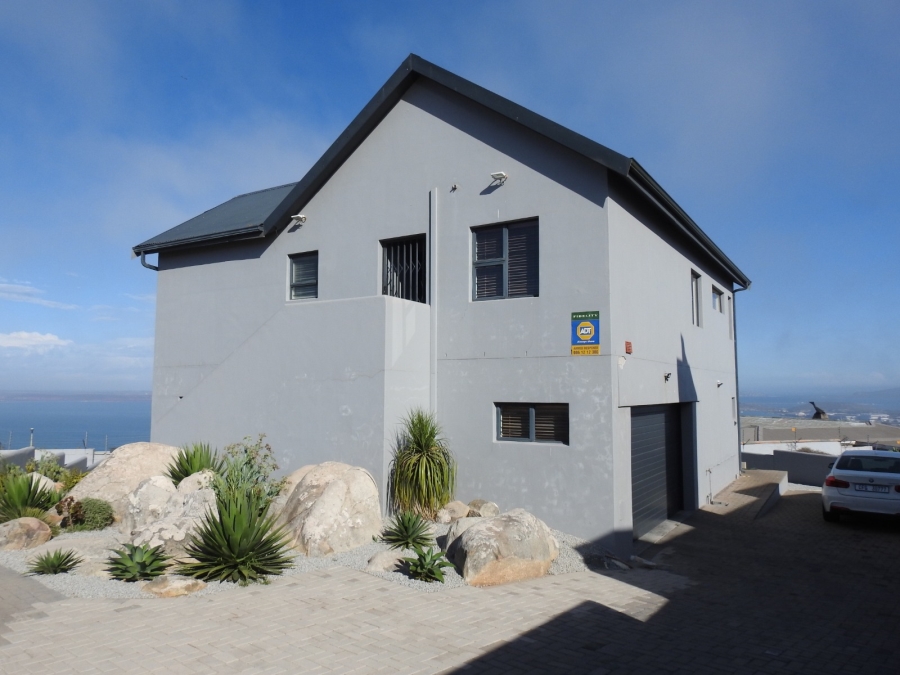 3 Bedroom Property for Sale in Hoogland Western Cape
